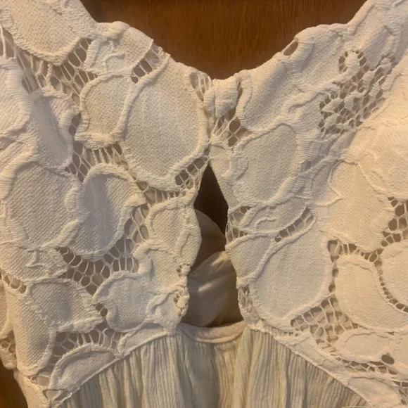 Tularosa Bryce sexy keyhole tank**PRICE DROP** - Picture 3 of 9